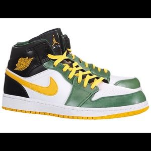 Nike Air Jordan 1 Retro Mid Mens